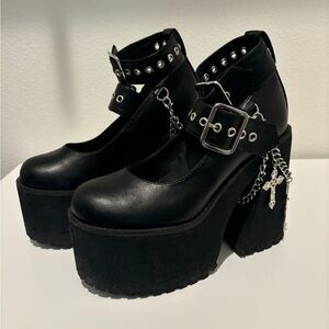 Dollskill Platform Buckle Chain Cross Boots